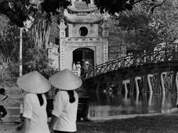 Hanoi’s subsidy period in photos by a British diplomat - ảnh 2